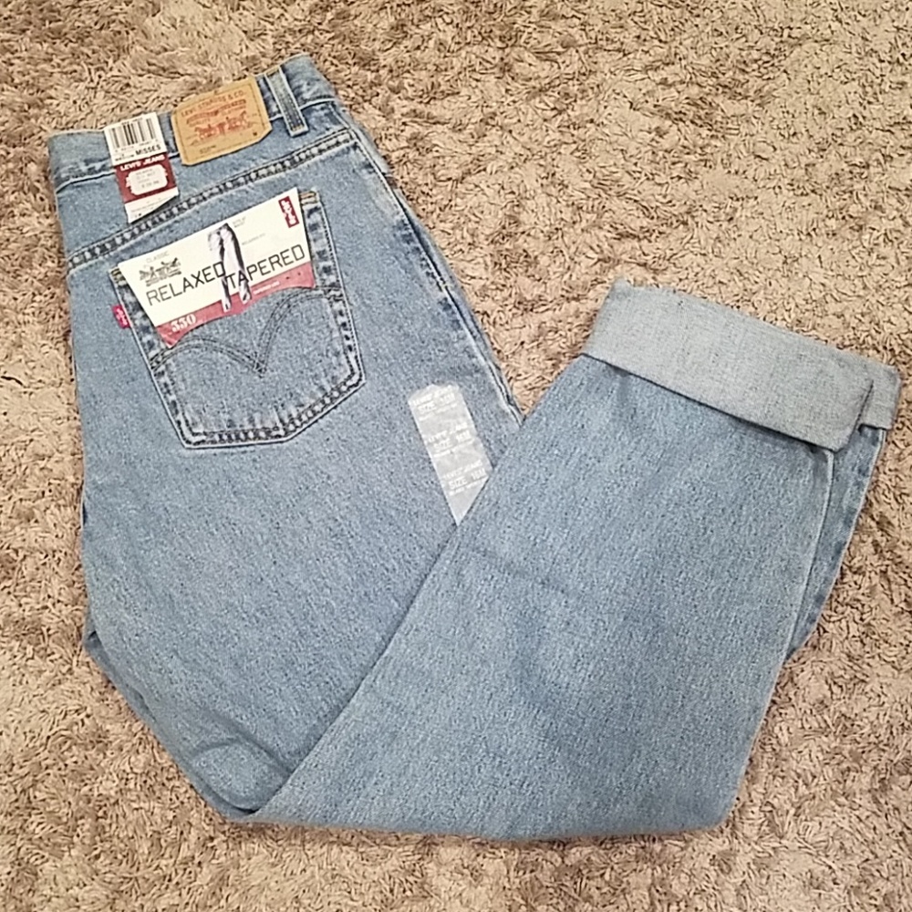 Levi's mom jeans